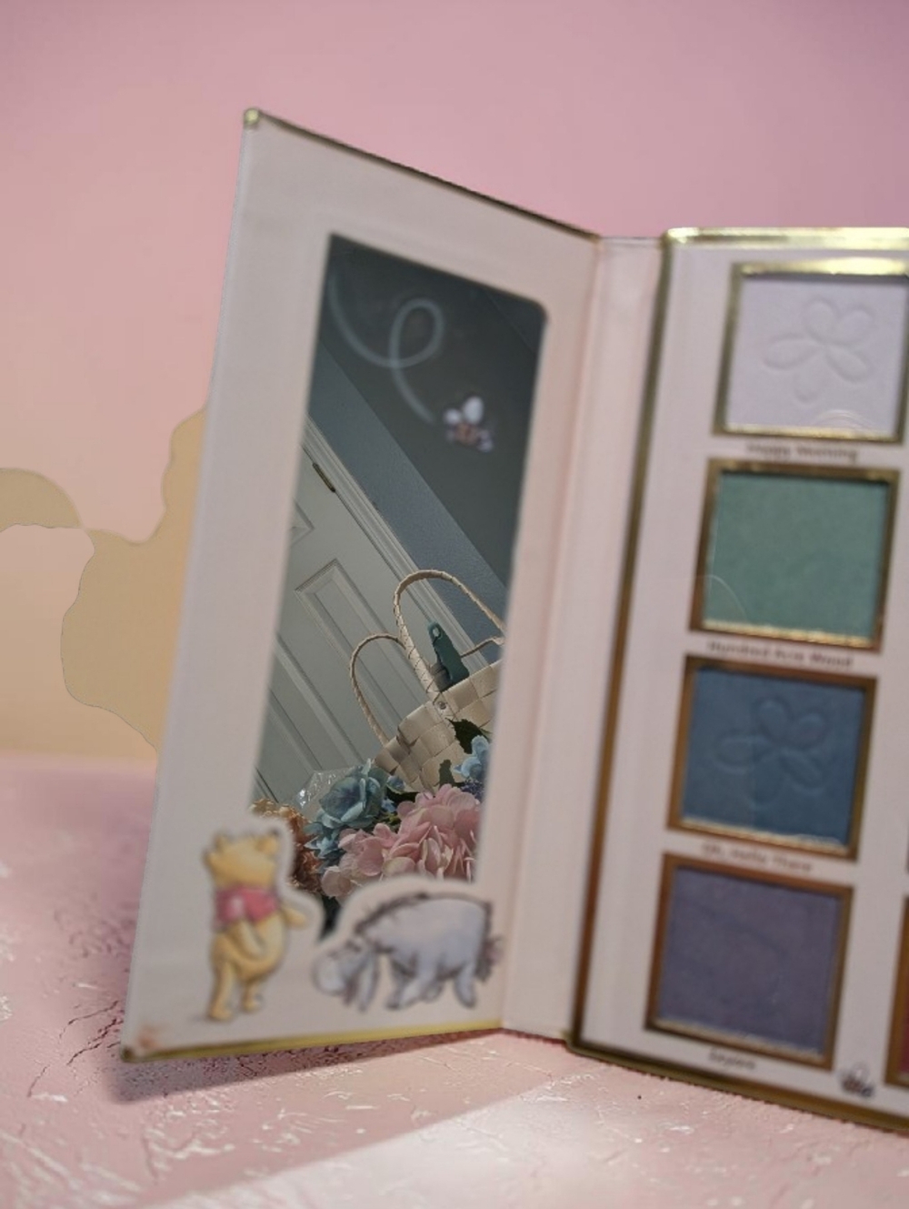 NWT Disney Winnie The Pooh Makeup Set. - Picture 14 of 14